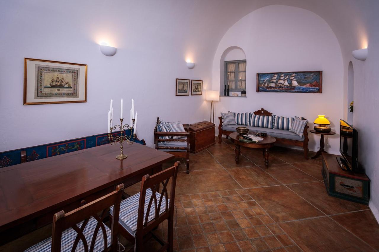 Azure Santorini וילה אימרוביגלי
